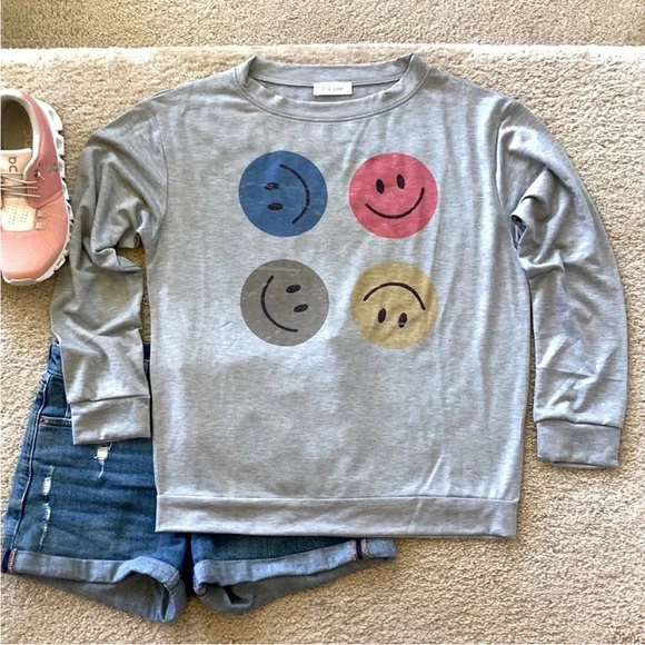 Smiley Face Grey Long Sleeve Pullover/Top - Picture 3 of 5